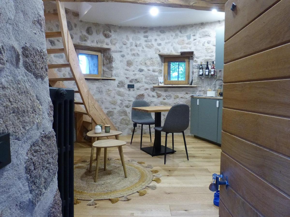 La Tour Du Canet Longessaigne Exteriör bild