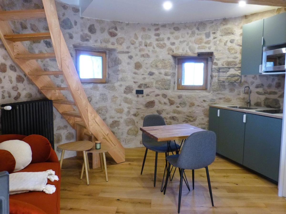 La Tour Du Canet Longessaigne Exteriör bild